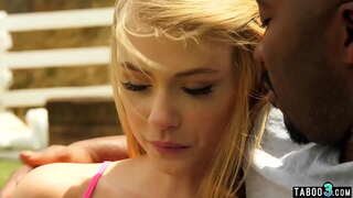 ���లుచన సవతి జాత్యాంతర ద్వారా fucked BBC సవతి తోట లో