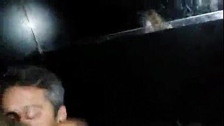 ���ో నా భార్య వద్ద స్వింగ్ యొక్క ఇన్నర్ మరియు స్నేహితుడు తినడం