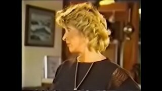 Donna anziana con y. Ragazzi