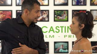 ���აინიციატივო თინეიჯერი აქვს უხეში სექსი stud