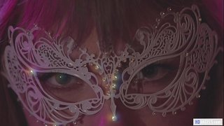 Wanita yang berpengalaman membawa dia baru lesbian teman kamar pribadi