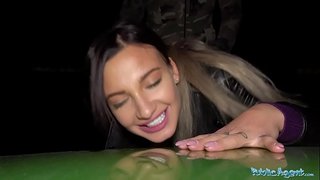 ���າທາລະນະແທນໂຄ້ busty ນໆໃນຕອນແລງນອກ blowjob ແລະເພດສໍາພັນ