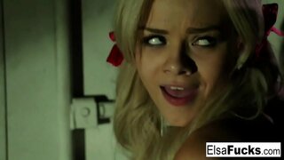 Blonde babe bekommt knallte