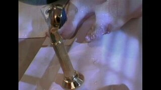 Horny tomboy fuck sa init nga banyera