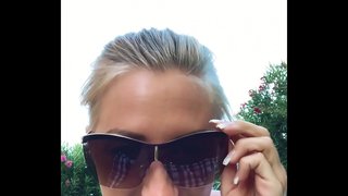 Ako tudlo sa akong hugot nga cunt sa usa ka publiko nga nataran