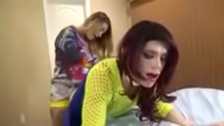 Sissy strapon által domináns nő felső