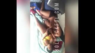 Лесбиянка шпилька дрочит муж thr зуд